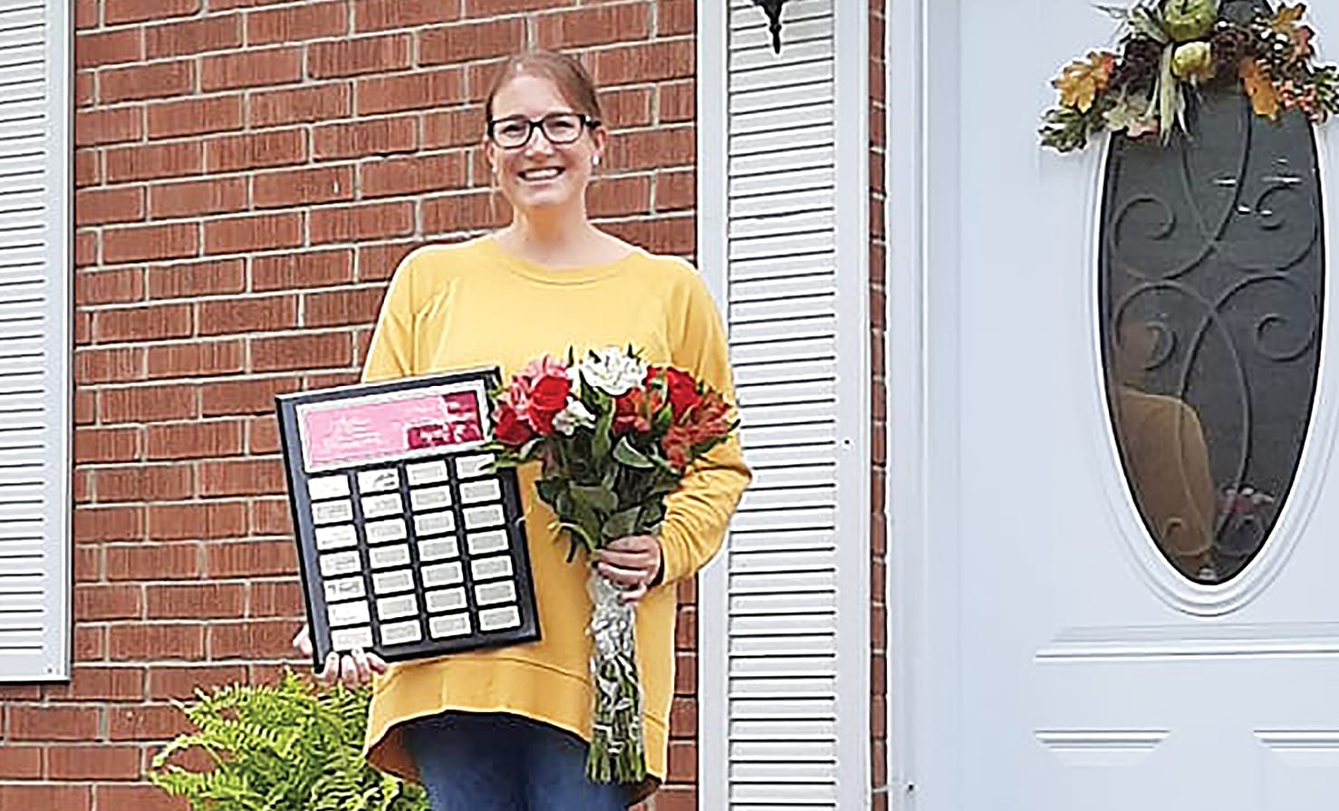 Jenny Bodz receives Arthur Chamber of Commerce citizen of the year award