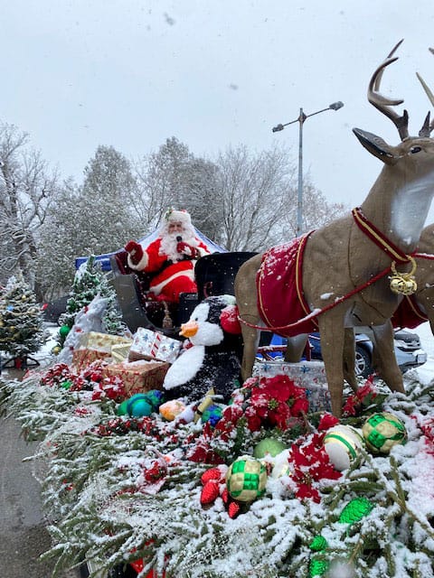 Santa's Drive-Thru in Puslinch a success for second year