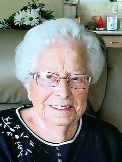 LINDE, Femmy (nee Kelly)