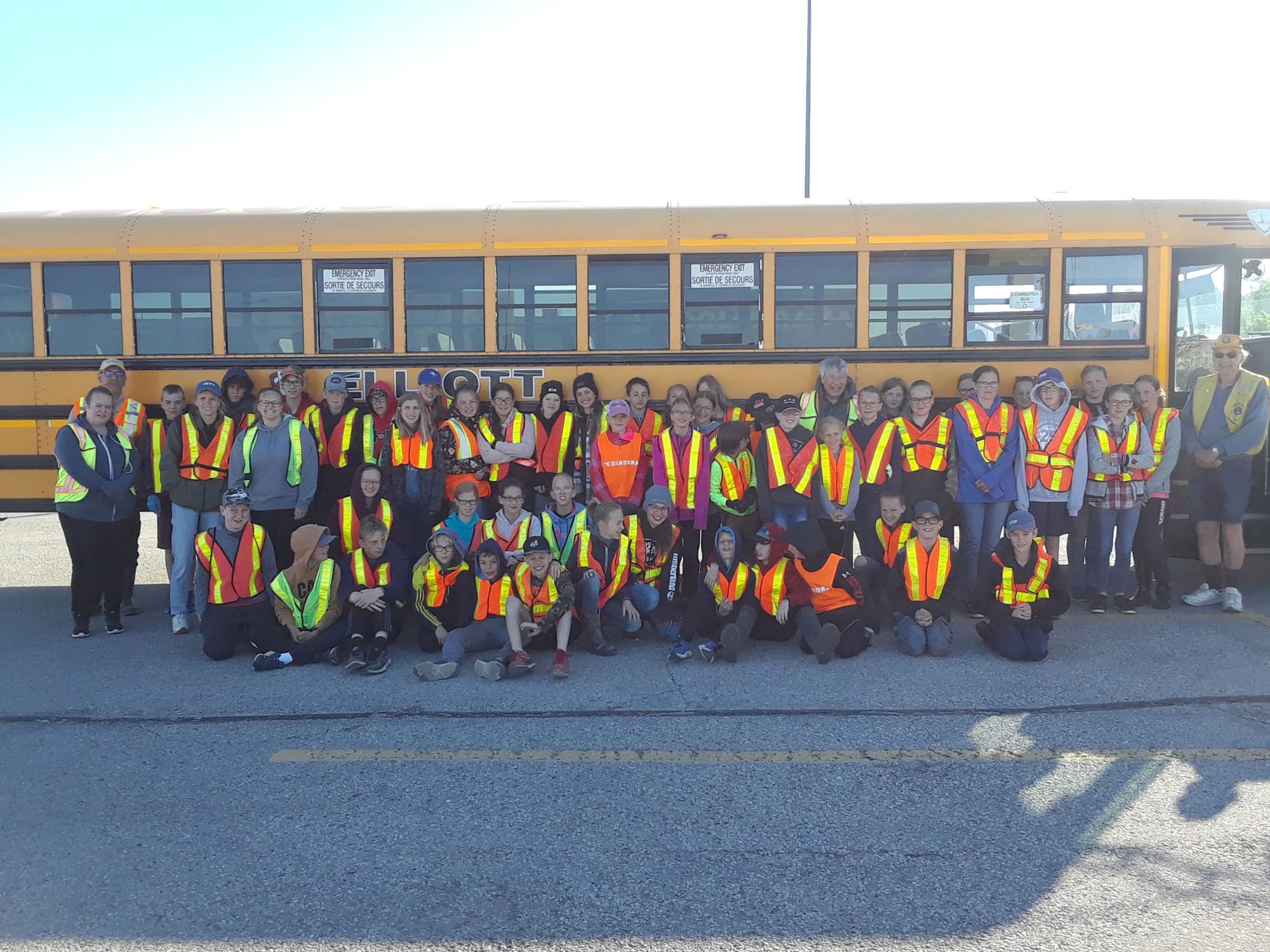 Maranatha Christian School join Fergus Lions in roadside cleanup