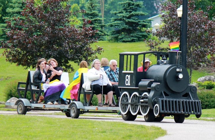 Hundreds attend Pride in the Park event
