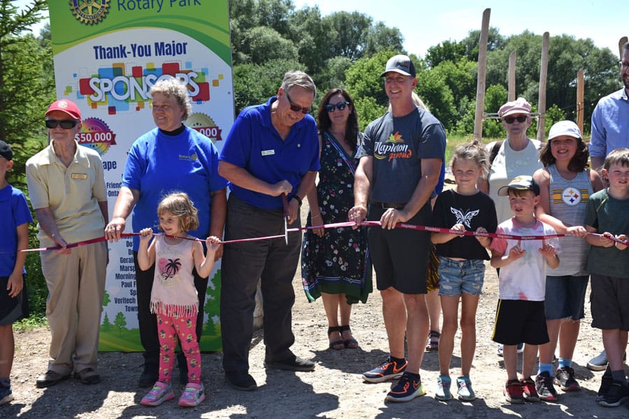 New play structure opens at Drayton's Rotary Park