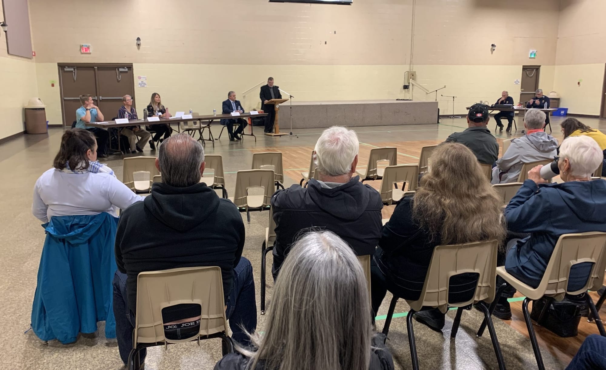 All-candidates meeting in Arthur covers small-town issues, societal challenges