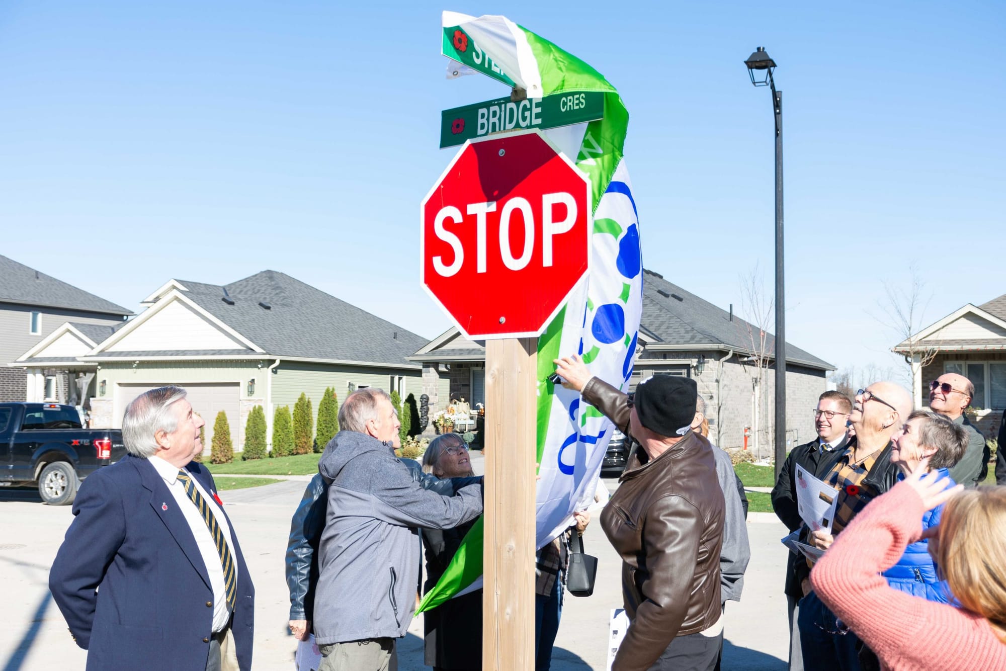 Newly unveiled street signs commemorate families’ war sacrifice