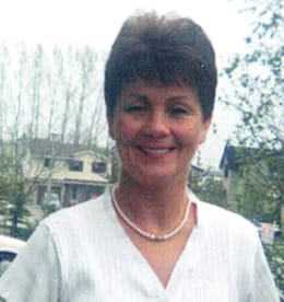 CLARK, Patricia (nee Roan)