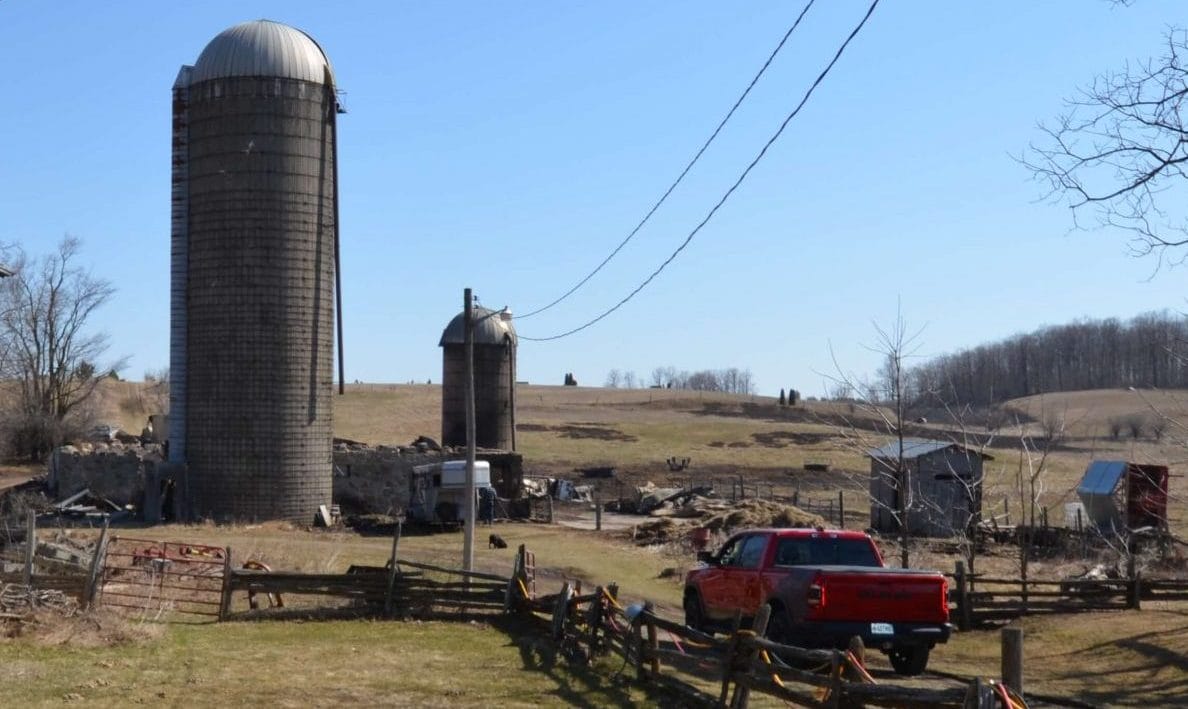 Multiple fire departments respond to Tuesday morning barn blaze