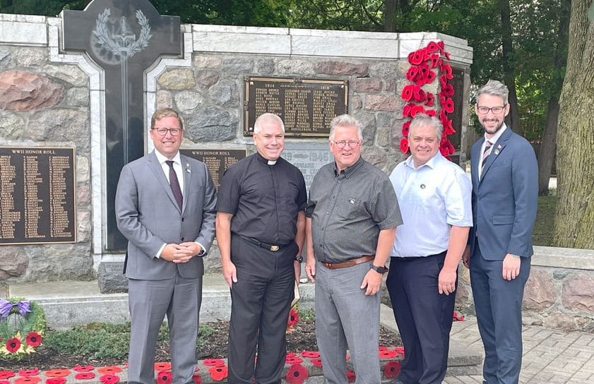 Arthur celebrates 100th anniversary of local cenotaph