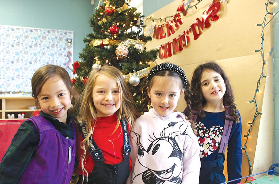 Rockwood students spread Christmas cheer to local veterans