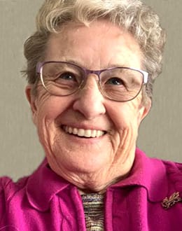 MATTHEWS, Margaret Elizabeth (nee Evans)