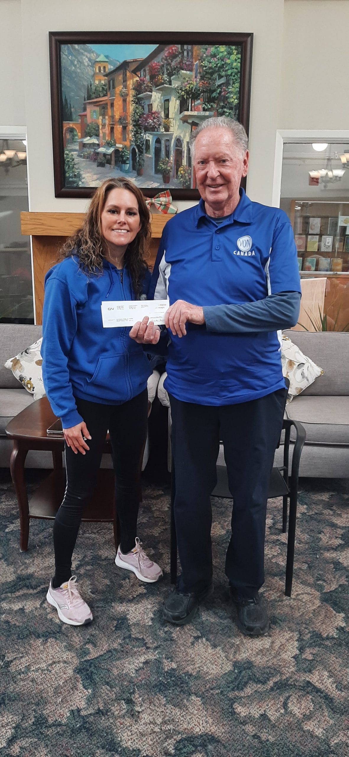 Victorian Order of Nurses receives $2500 cheque