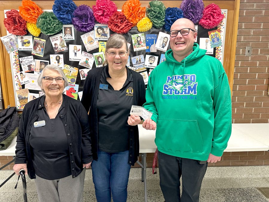 Clifford Lions club donates $150 to the Minto-Clifford Public School Breakfast Program.