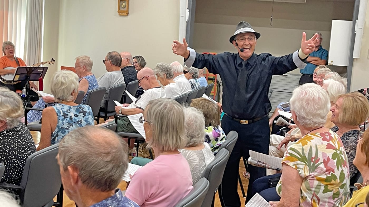 Victoria Park Seniors Centre celebrates peach social