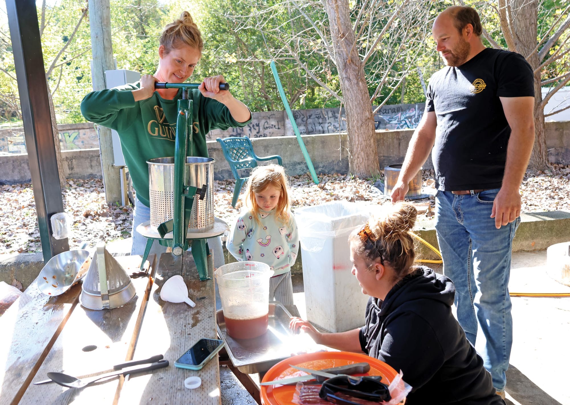 Making apple cider at Elora’s Kitchen In the Park