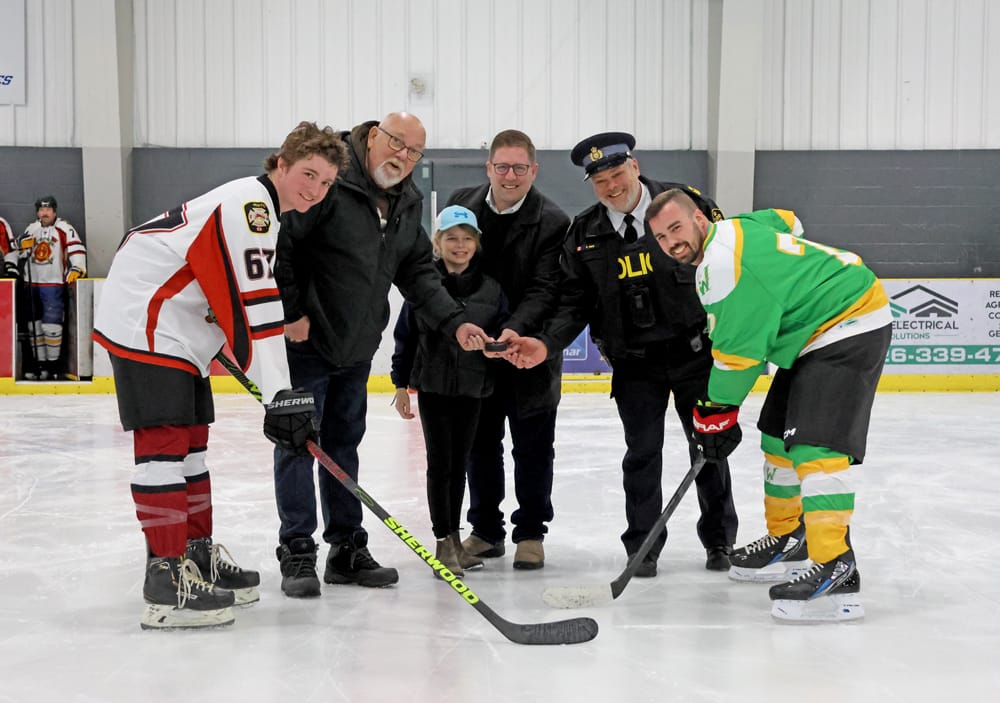 Annual charity hockey game raises $2,000 for MRI+ Campaign
