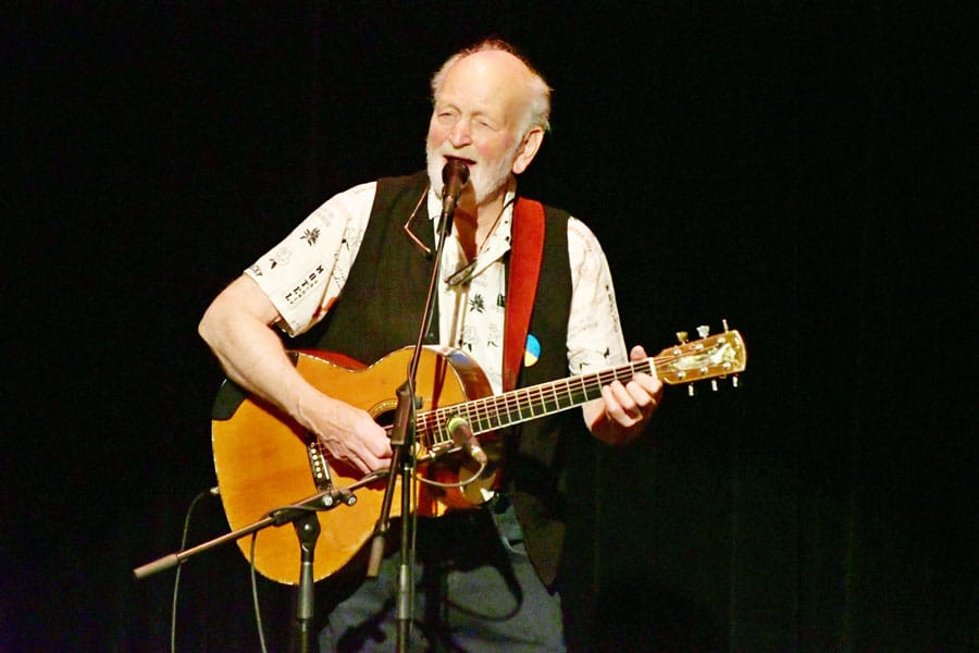 Folk singer Valdy appeared at the Fergus Grand Theatre