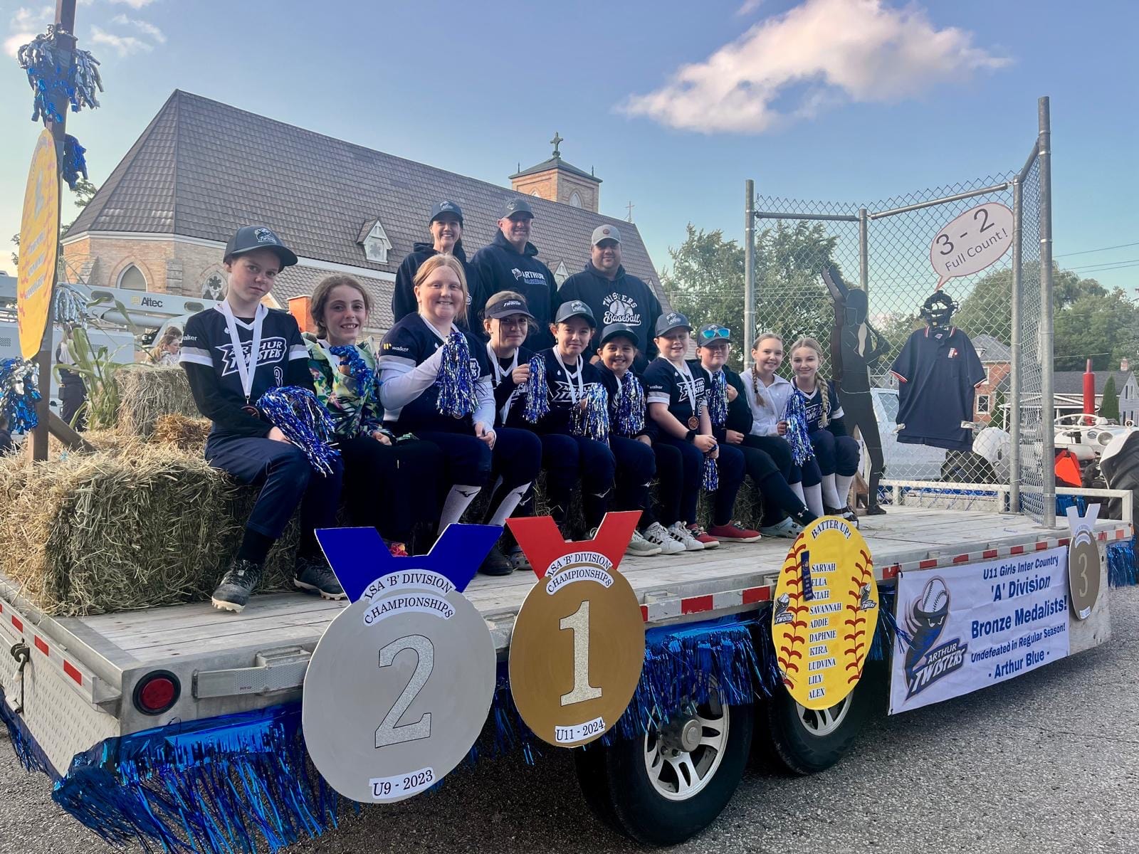 Arthur Twisters Blue U11 girls softball team wins first place in Arthur parade