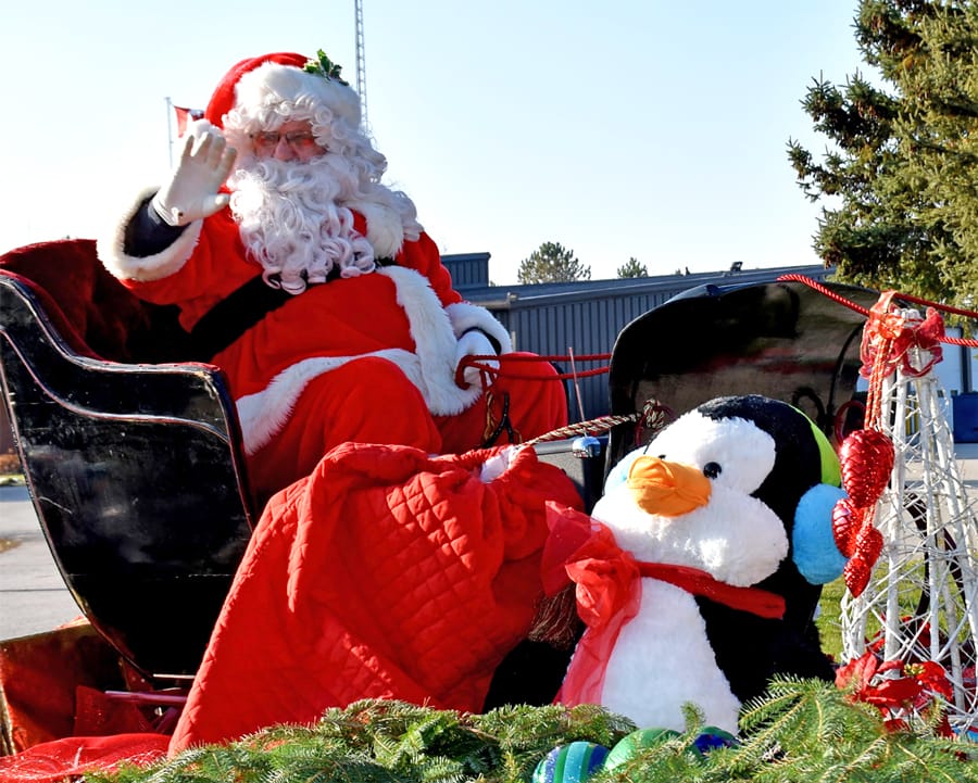 Aberfoyle to become ‘Tinsel Town’ as Santa Claus parade announced