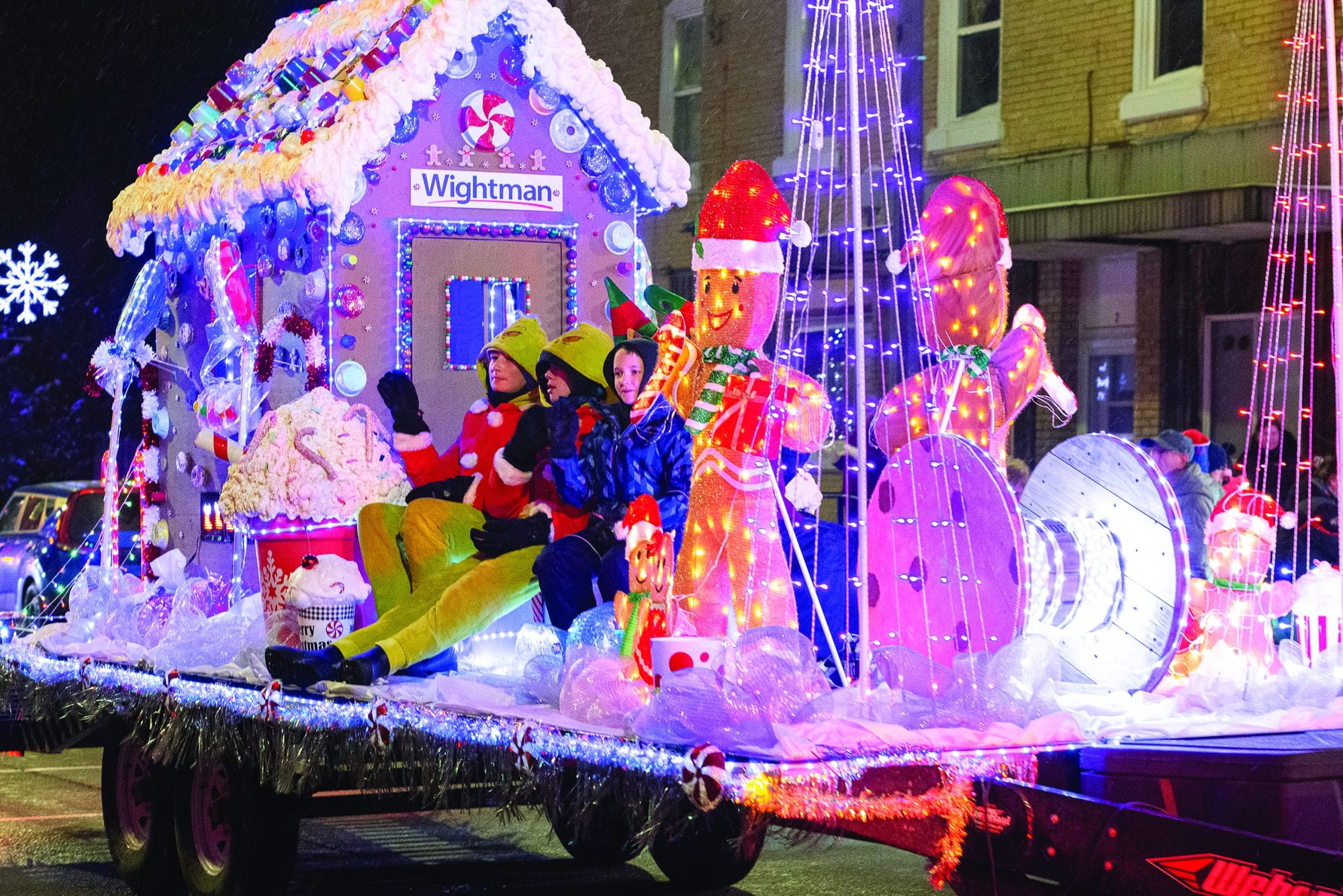 Clifford Firefighters Association hosts the Clifford Santa Claus parade