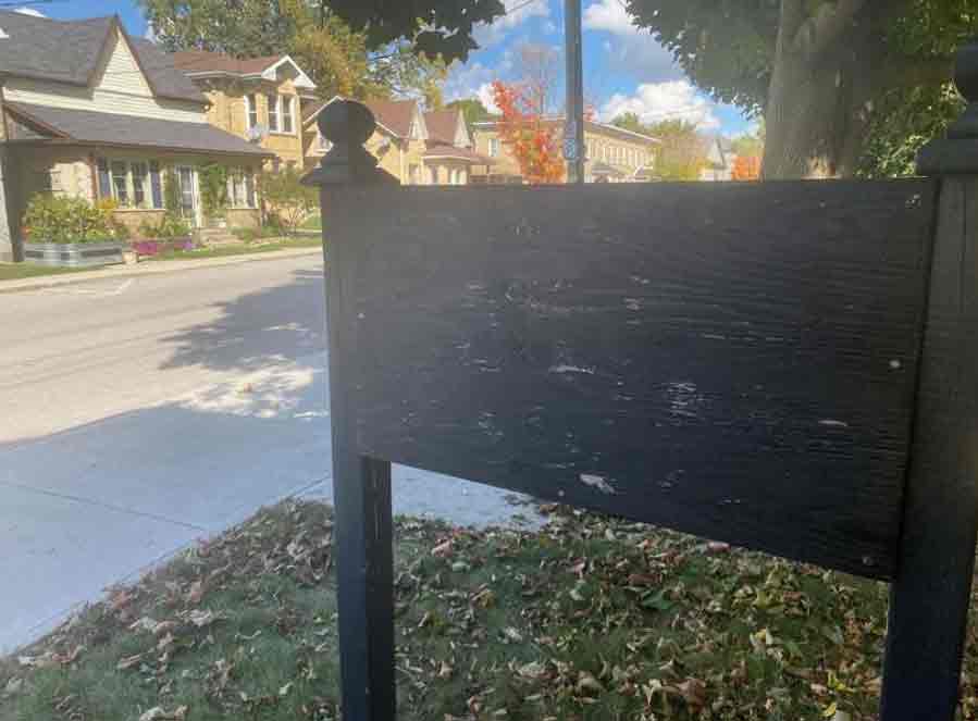 Wellington North awards $285 to Hair by Trina for new sign