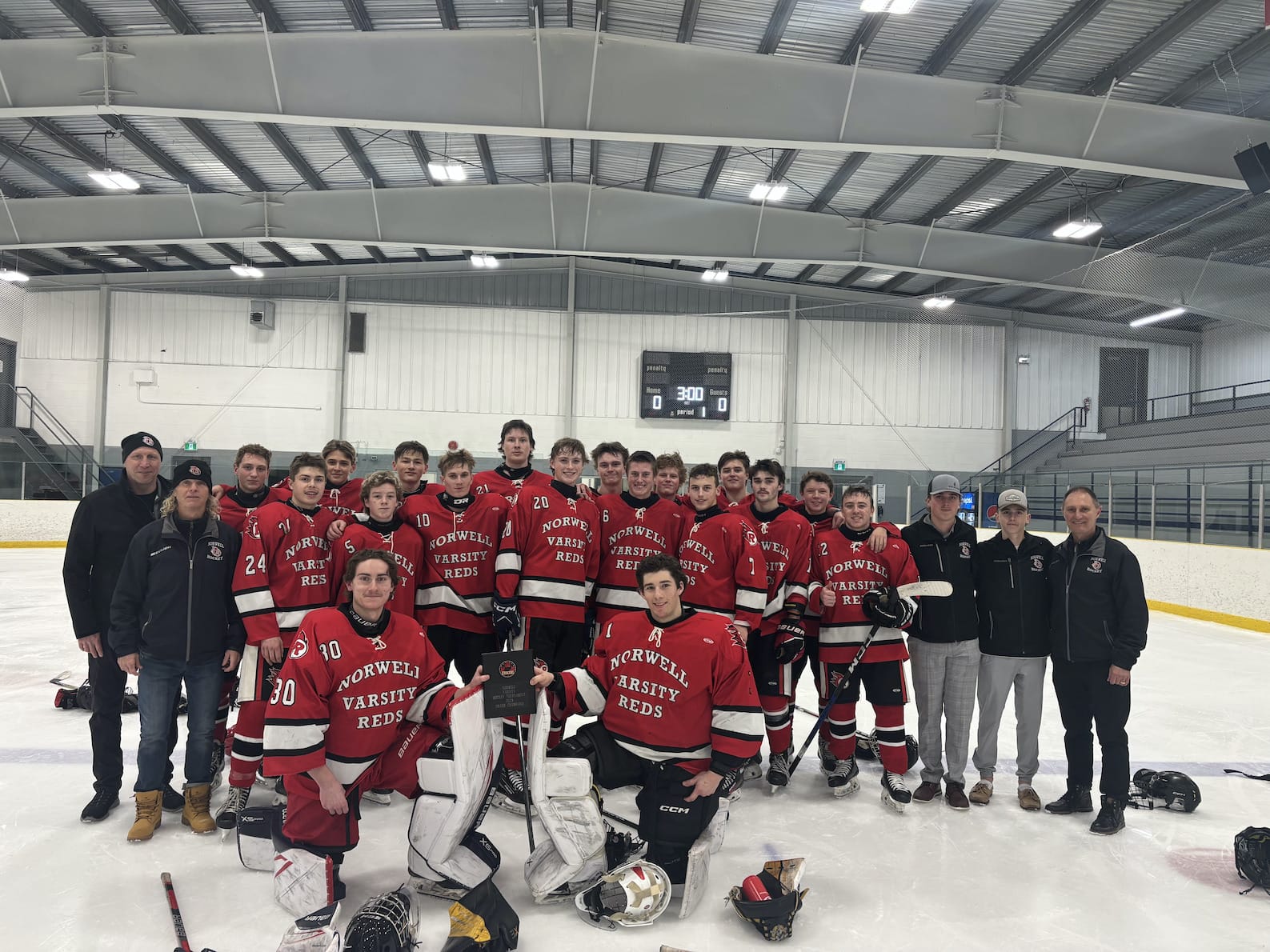 NDSS varsity boys hockey team capture bronze medals