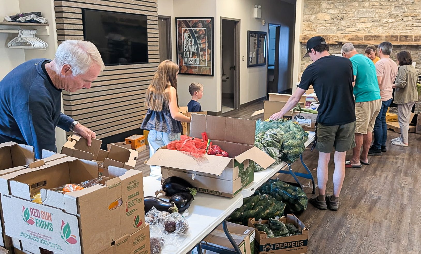 ‘A Servant’s Heart’: Local man fighting food insecurity with grassroots ministry