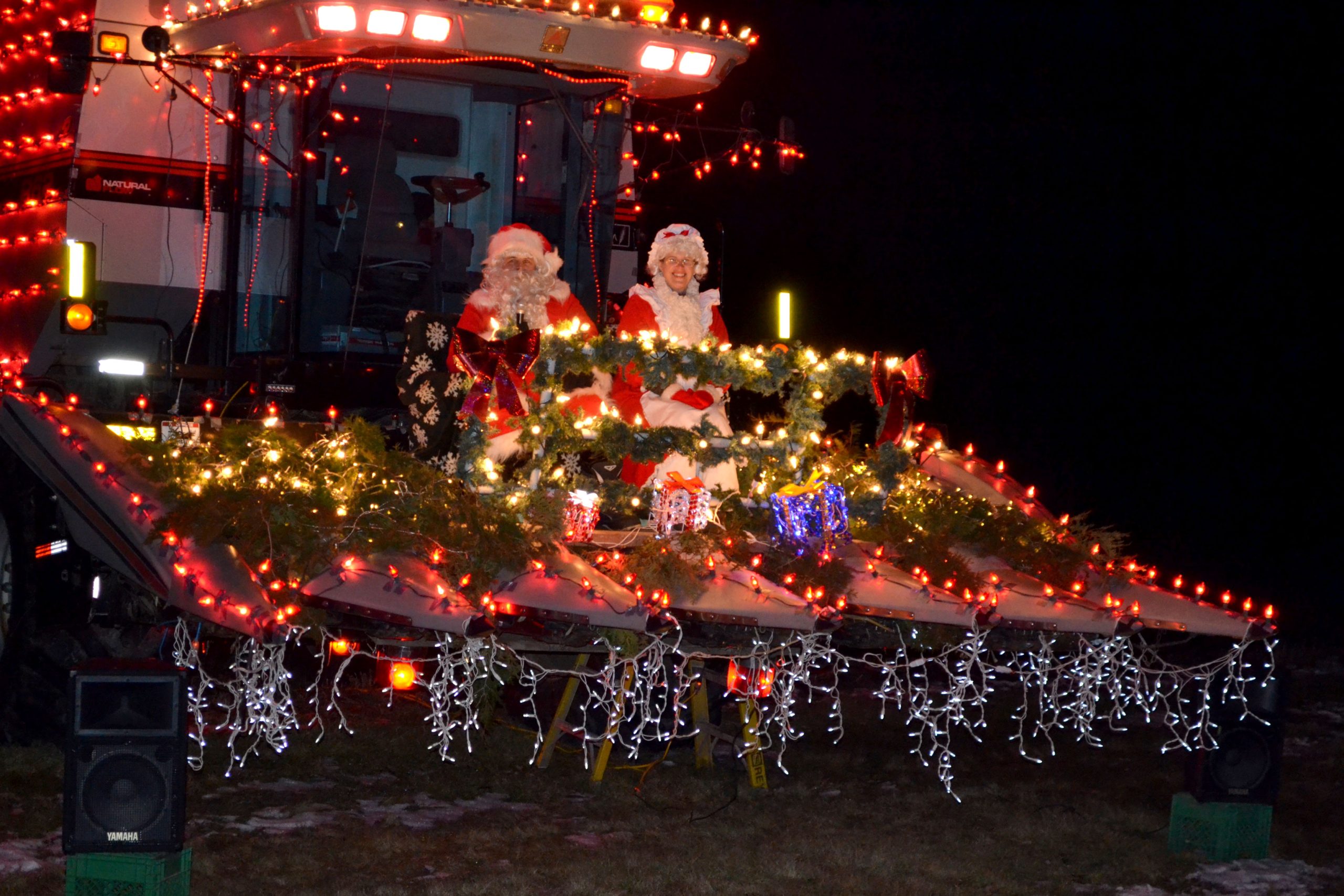 Rockwood Farmers' Santa Claus Parade of Lights returns to traditional