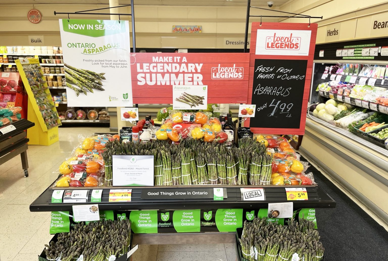 Mount Forest Foodland recognized with provincial produce award