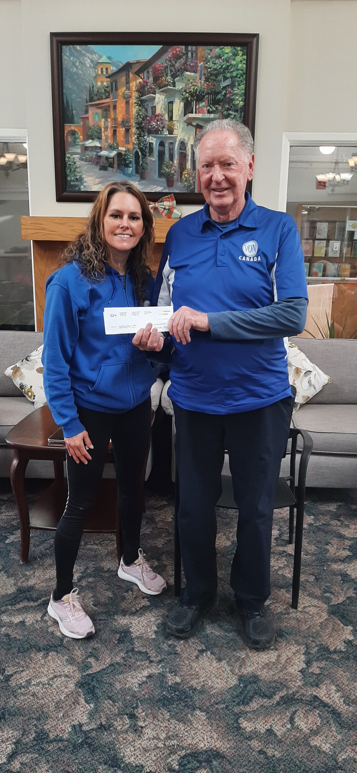 Victorian Order of Nurses receives 2500 cheque